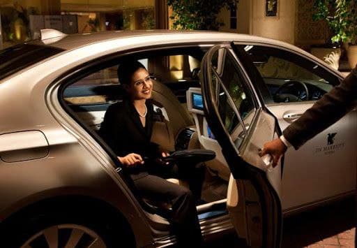 Limousine + Taxi
